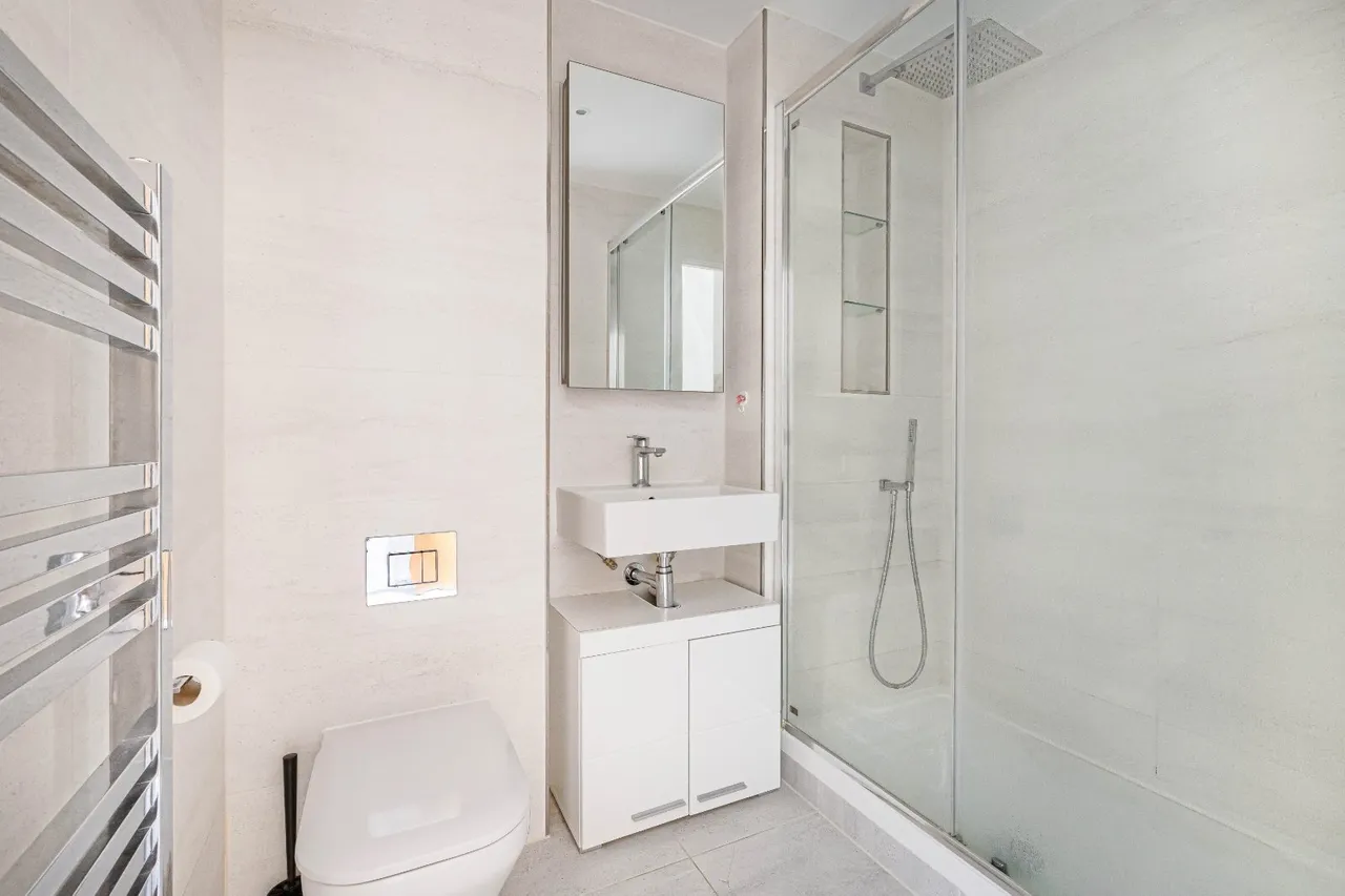 Colindale Gardens, London, NW9, photo 12