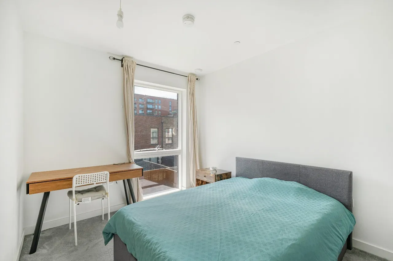 Colindale Gardens, London, NW9, photo 13