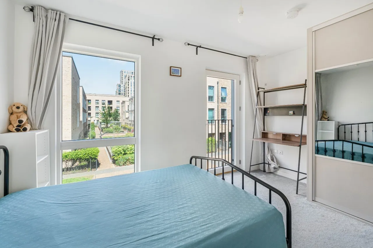 Colindale Gardens, London, NW9, photo 29