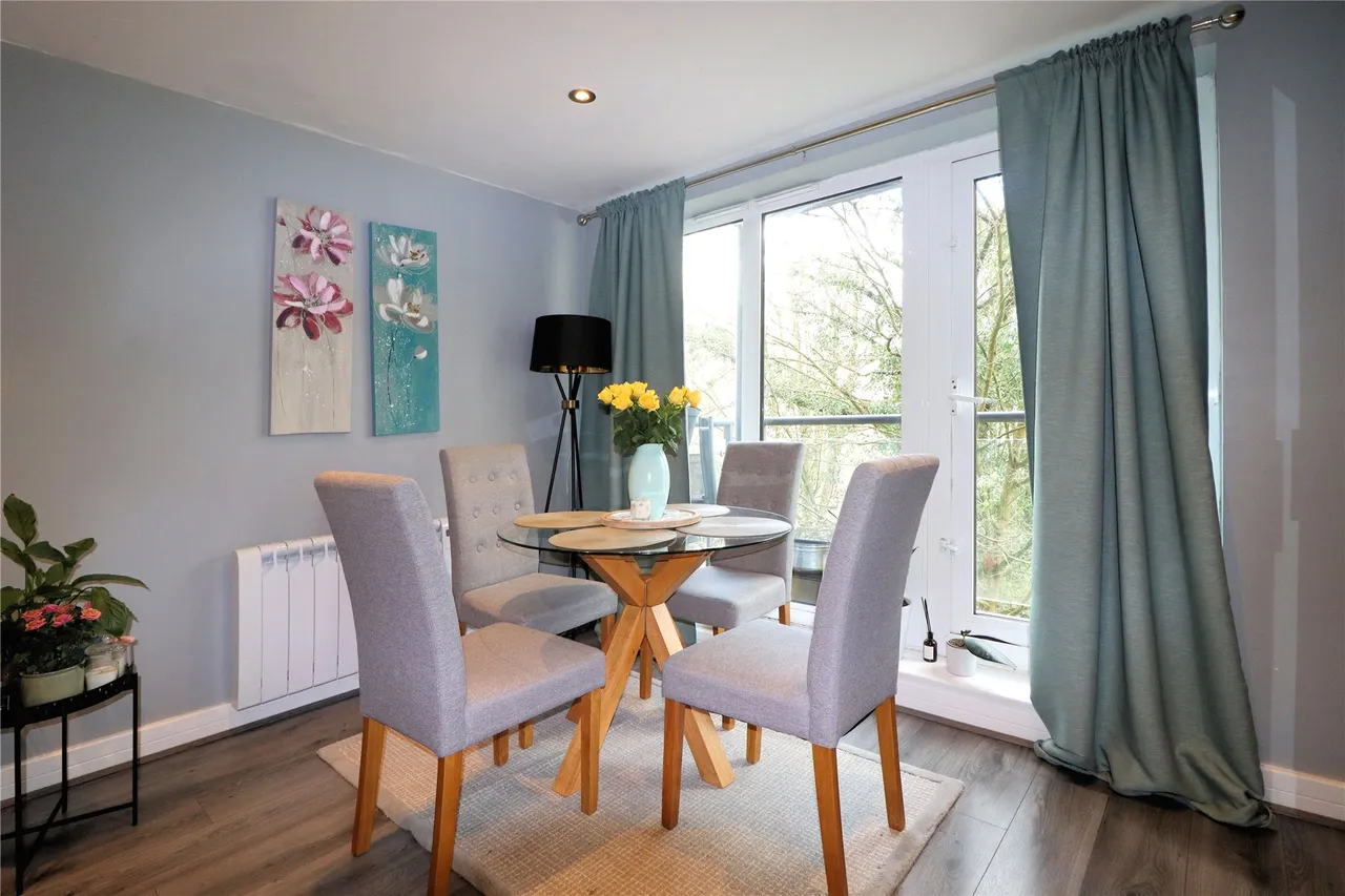Victoria Way, Woking, GU21, photo 5