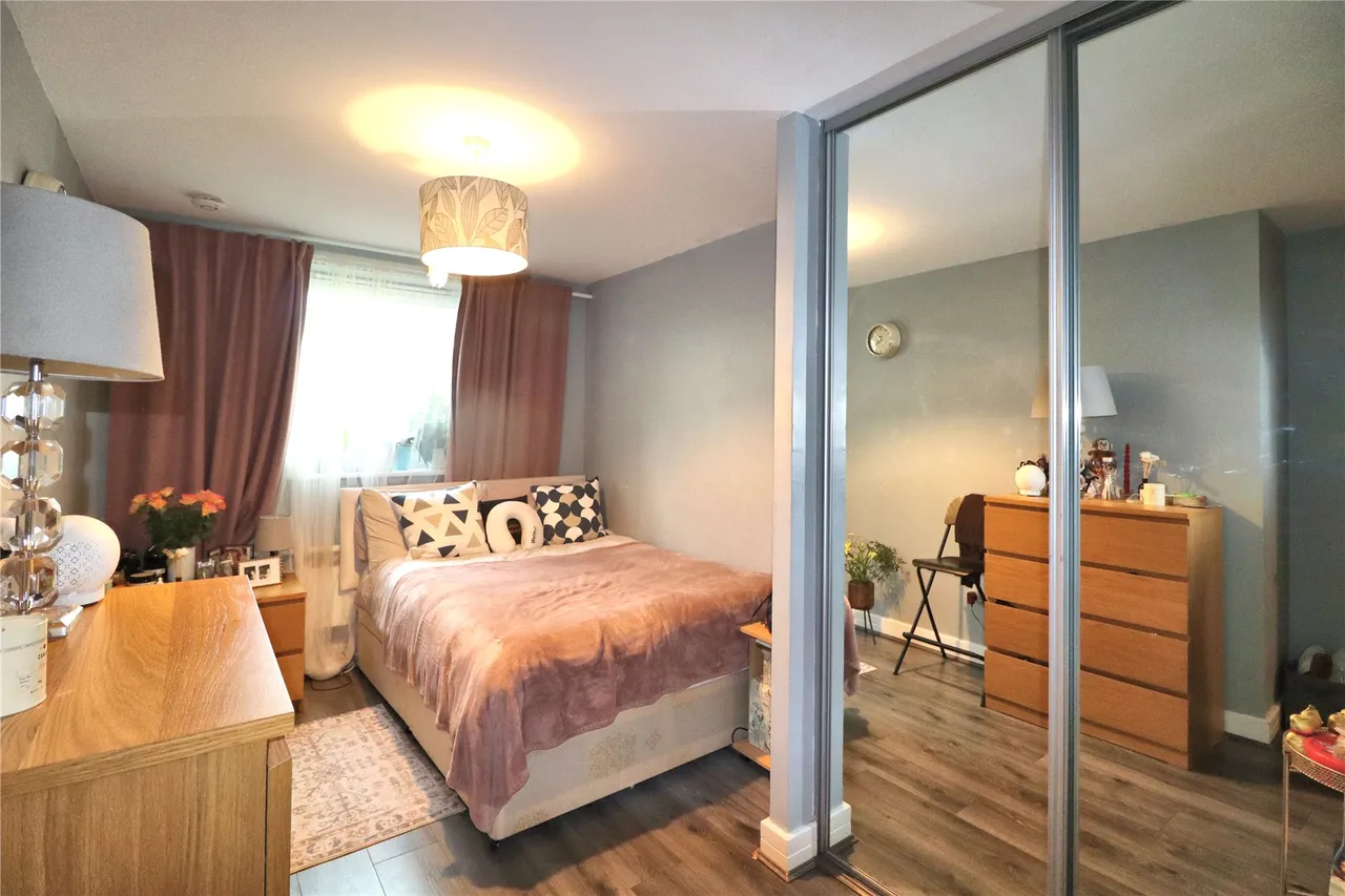 Victoria Way, Woking, GU21, photo 7