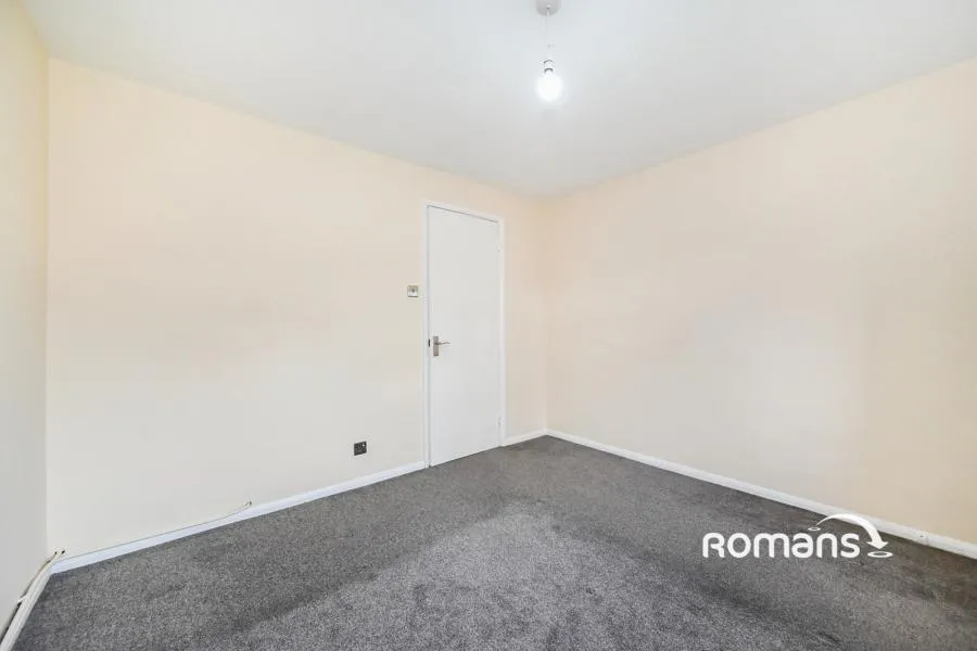 St. Andrews, Bracknell, RG12, photo 8