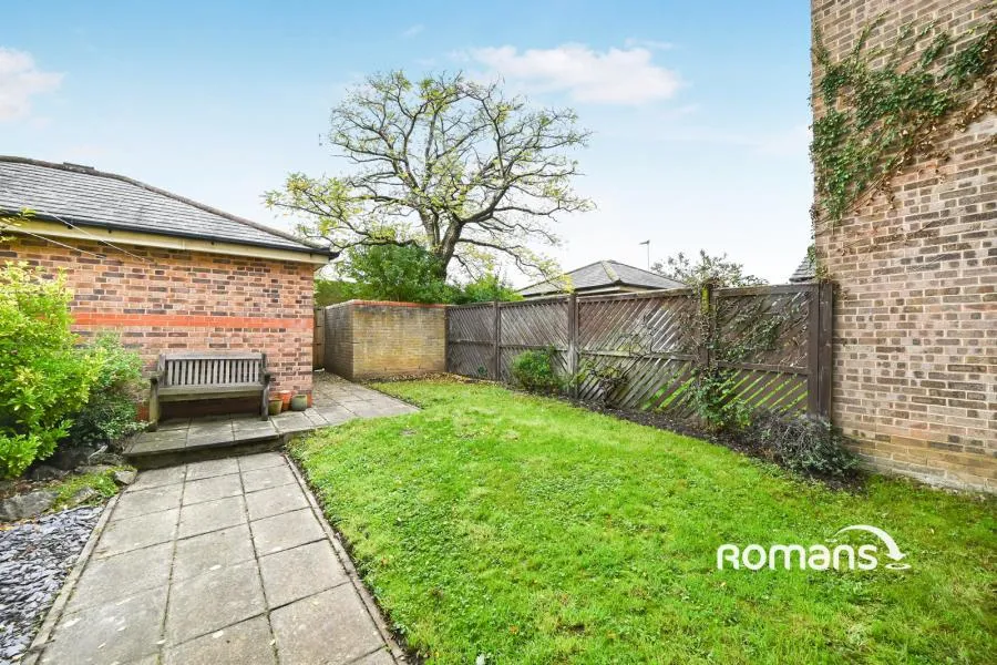 St. Andrews, Bracknell, RG12, photo 10