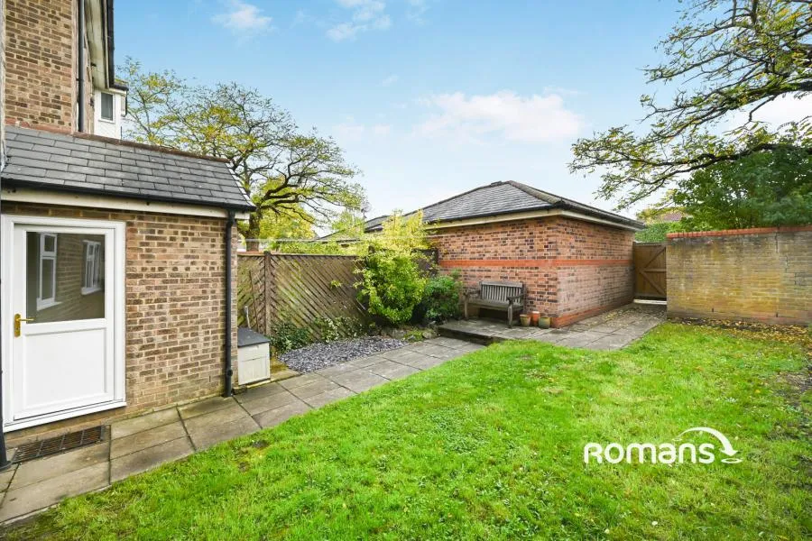 St. Andrews, Bracknell, RG12, photo 9