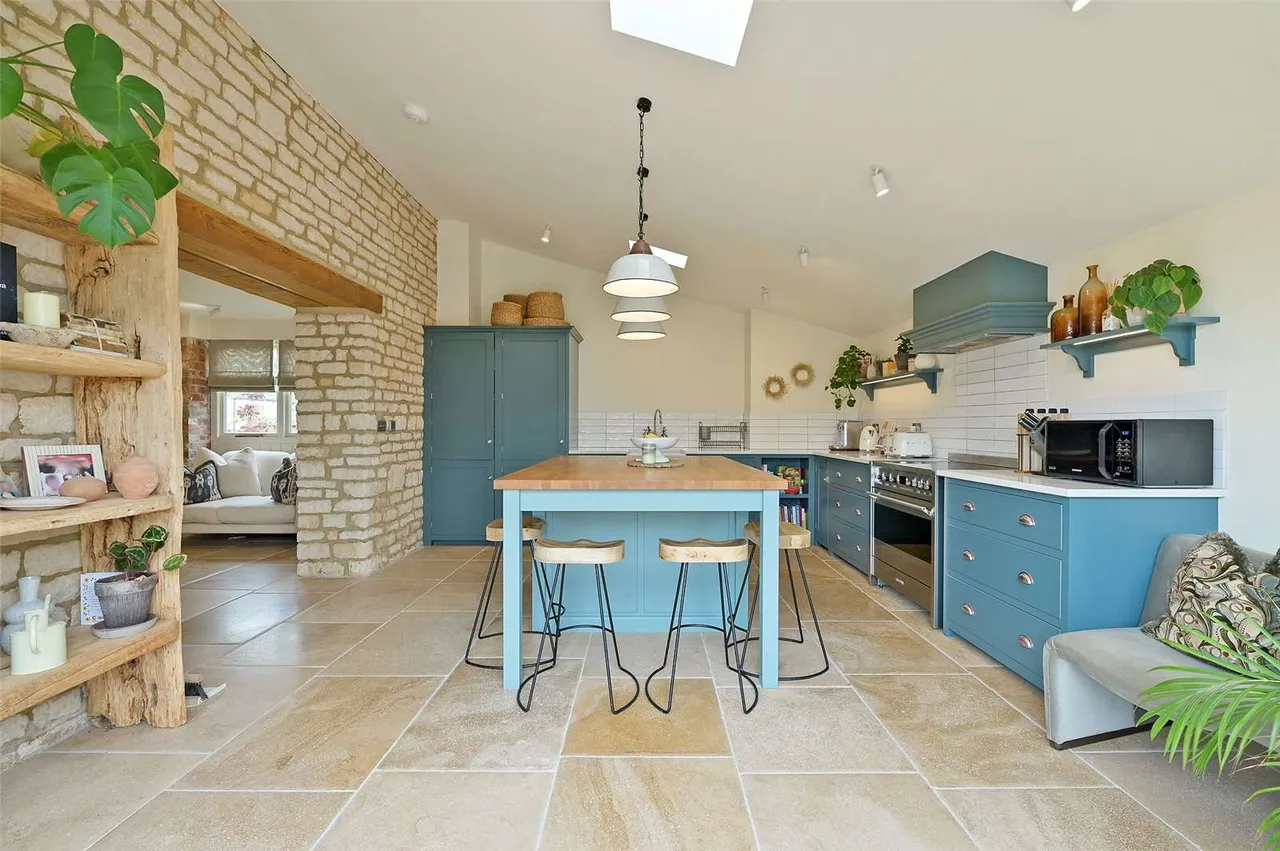 Oxford Road, Burford, Oxfordshire, OX18 4ET, photo 4