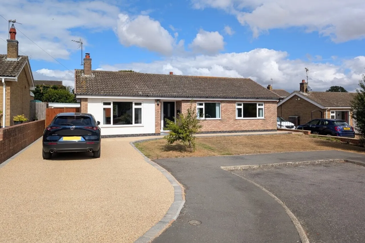 3 bed house for sale — Harlaxton, Grantham, Lincolnshire