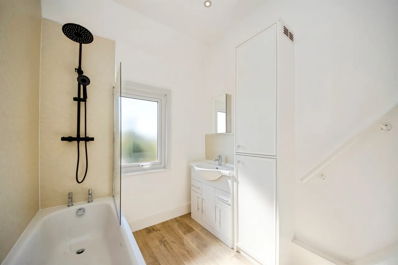 Warwick Drive, Wallasey, CH45, photo 13