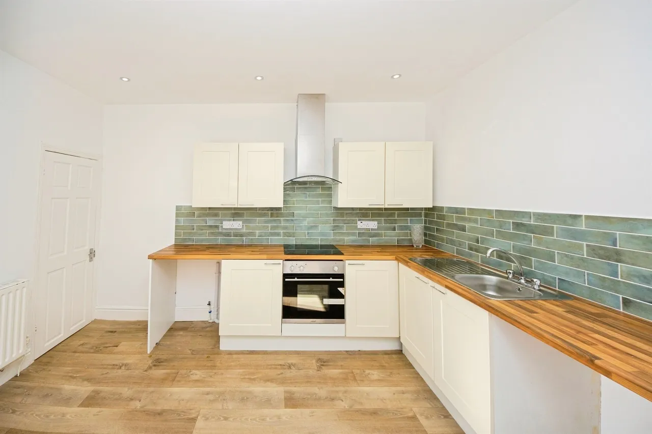 Warwick Drive, Wallasey, CH45, photo 4