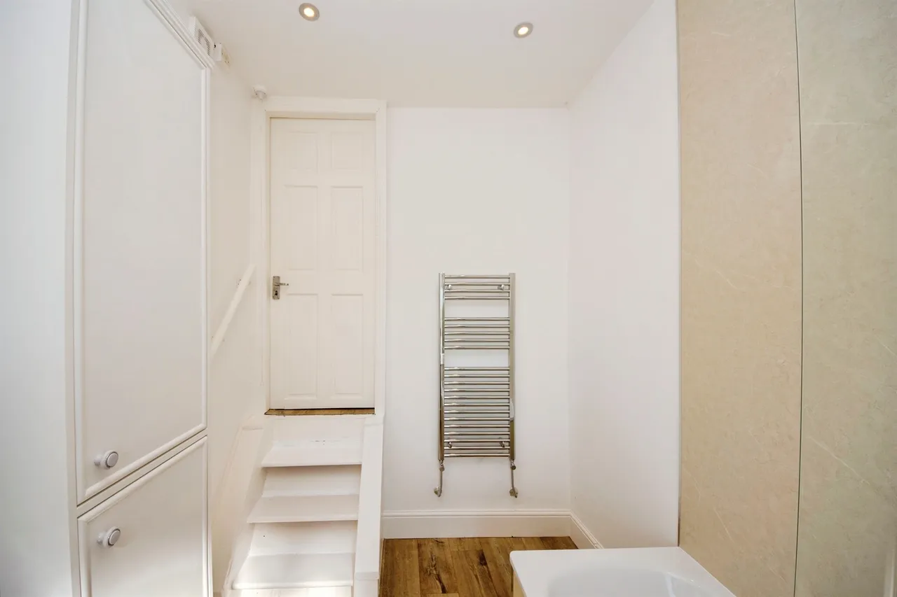 Warwick Drive, Wallasey, CH45, photo 14