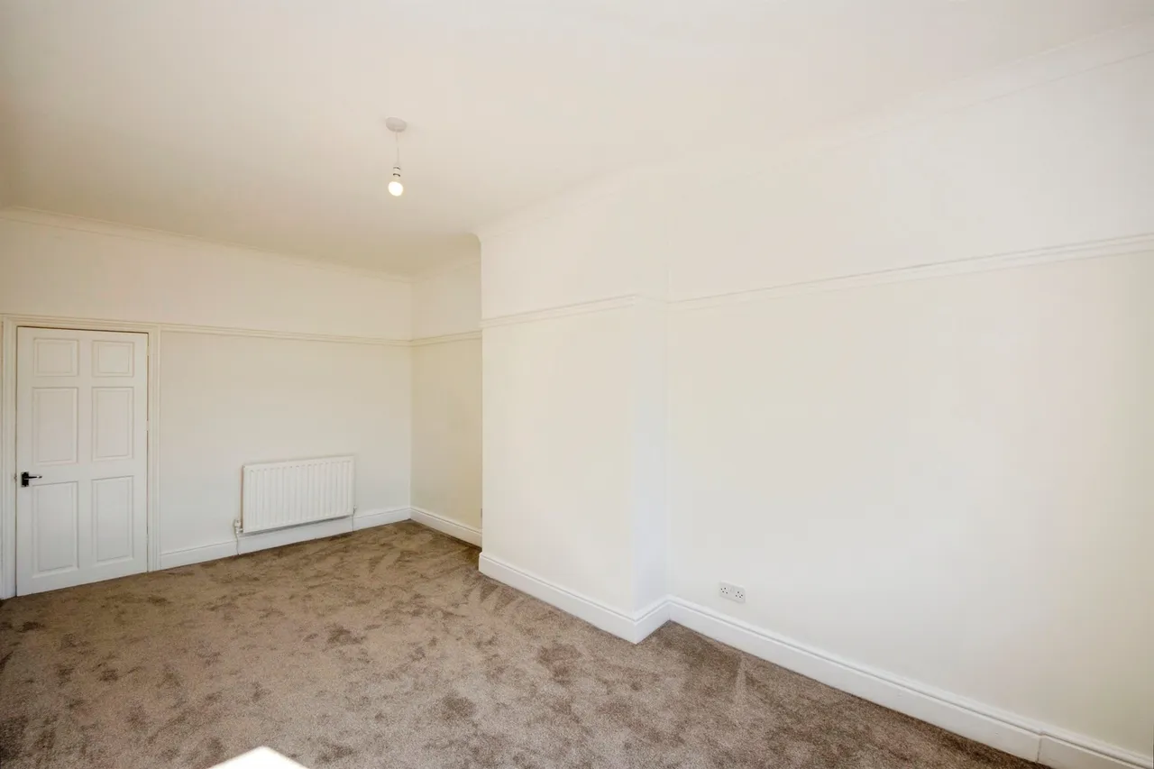 Warwick Drive, Wallasey, CH45, photo 8
