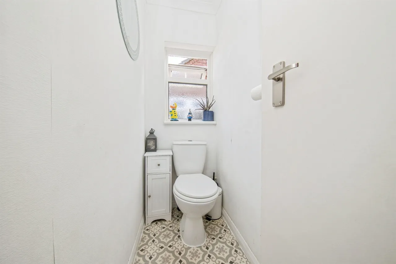 Pebmarsh Close, Colchester, photo 12