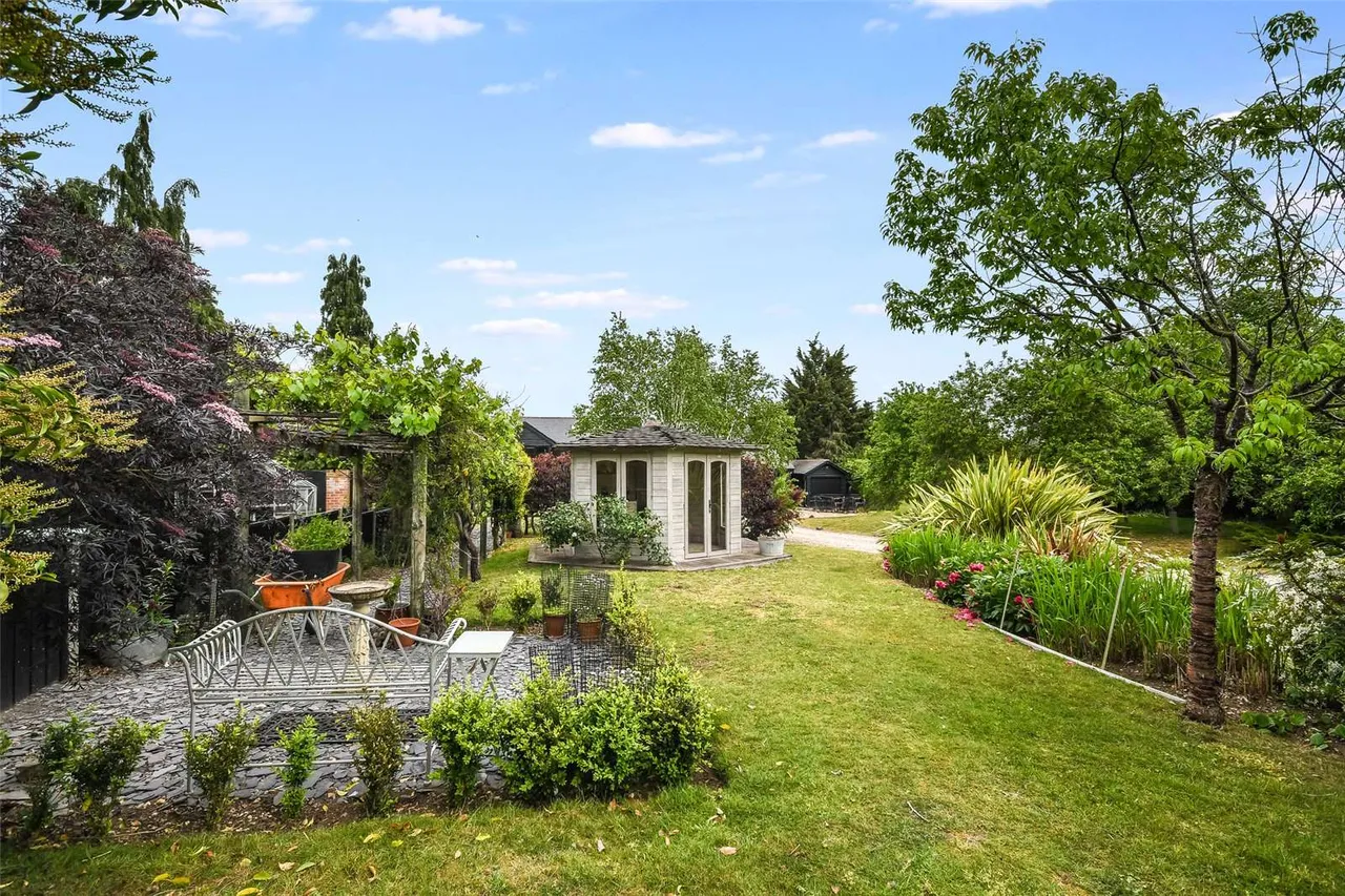 Hollies Road, Bradwell, CM77, photo 21