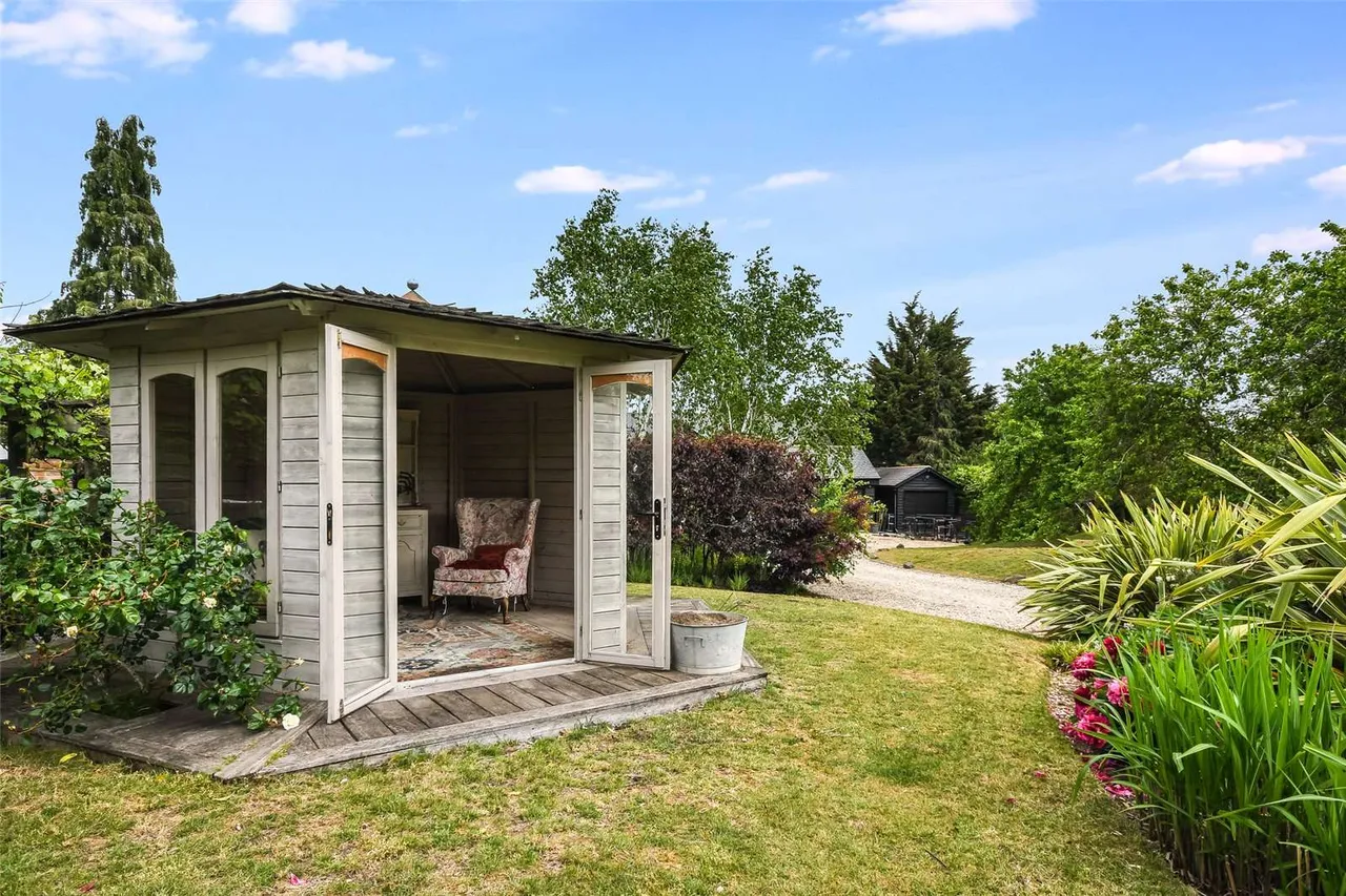 Hollies Road, Bradwell, CM77, photo 25