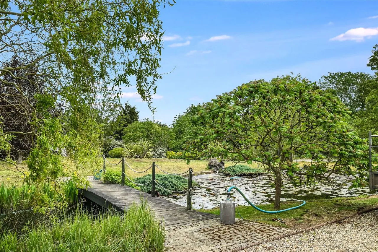 Hollies Road, Bradwell, CM77, photo 20
