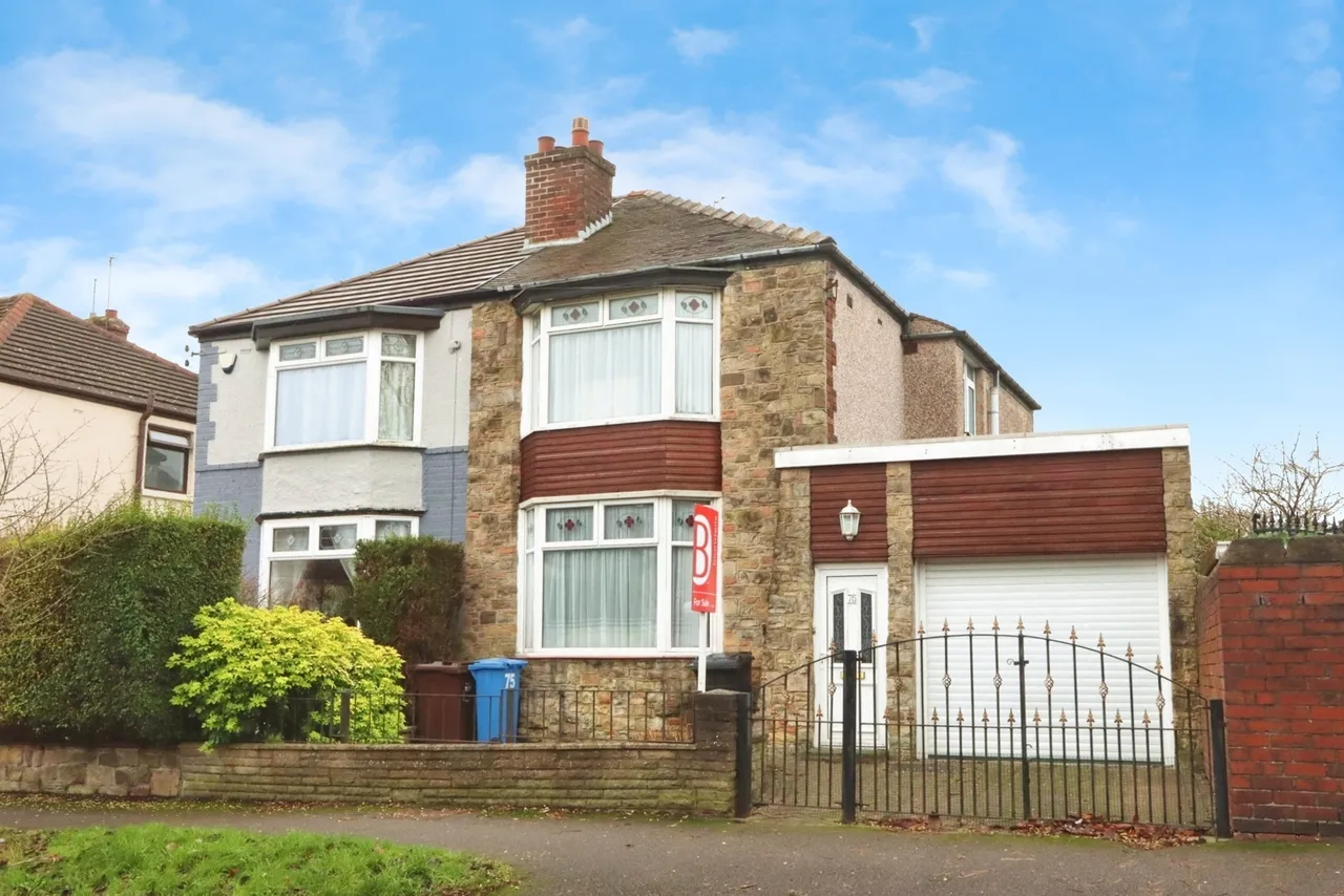 3 bed house for sale — Hurlfield Avenue, Sheffield, South Yorkshire, S12