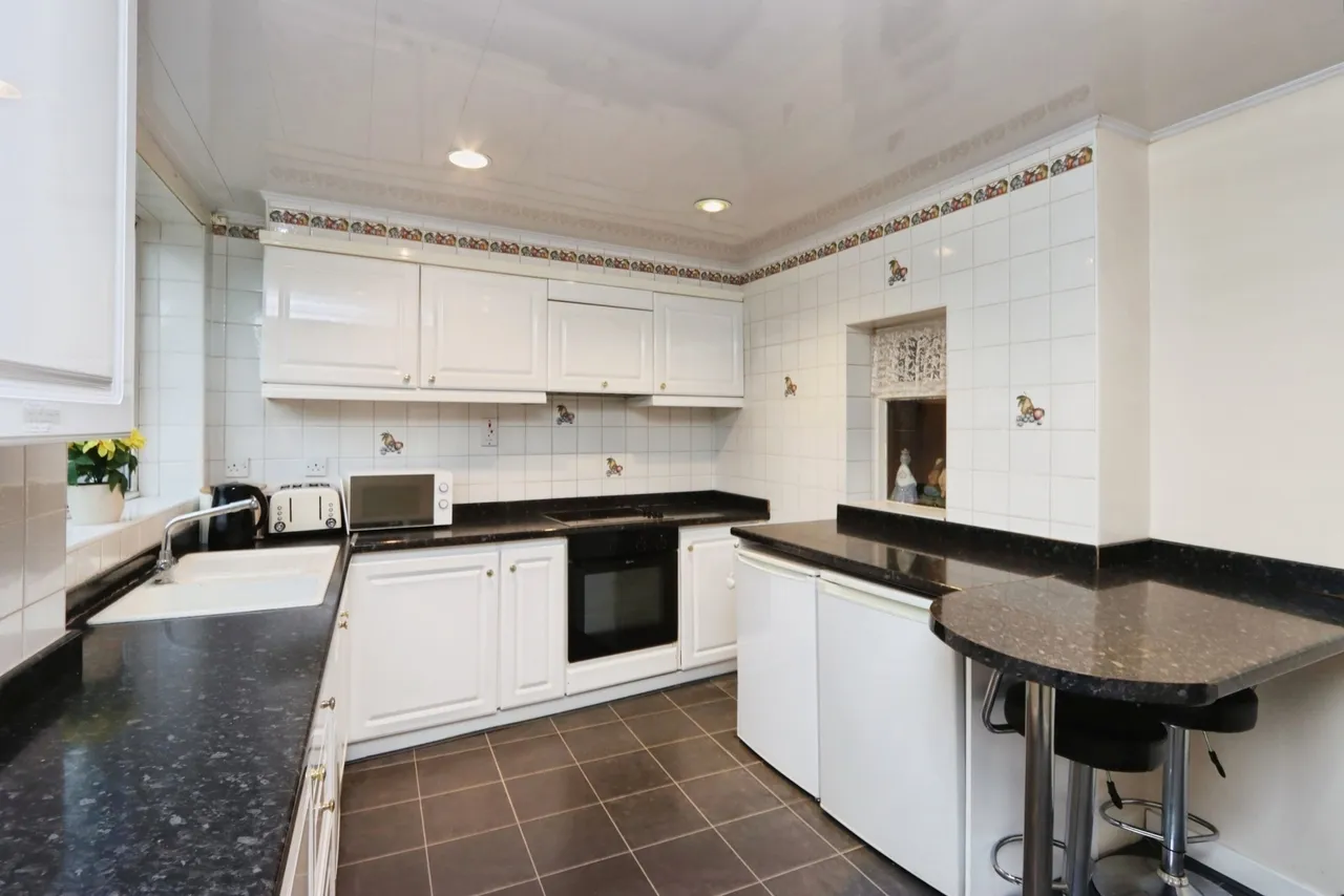 Hurlfield Avenue, Sheffield, South Yorkshire, S12, photo 2