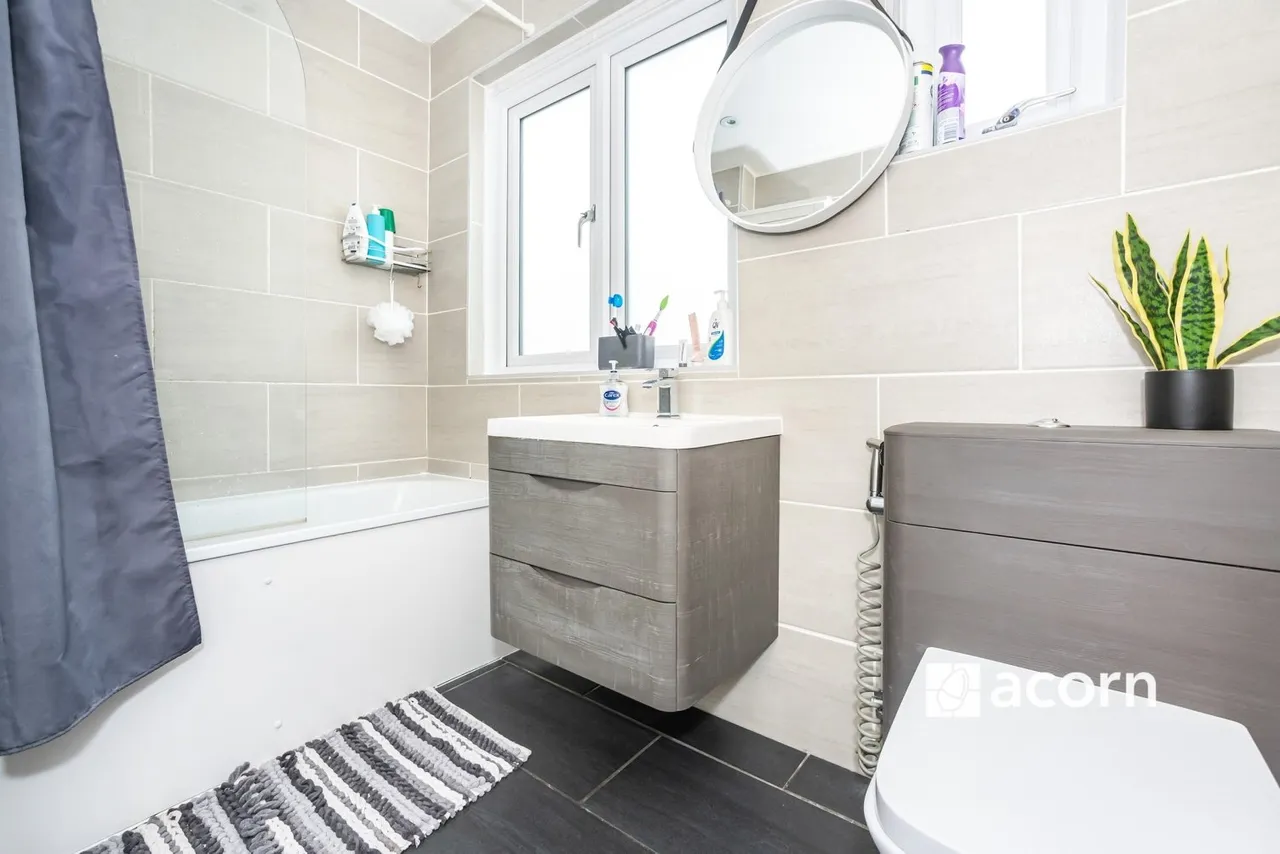 Summerhouse Drive, Dartford, DA2, photo 17