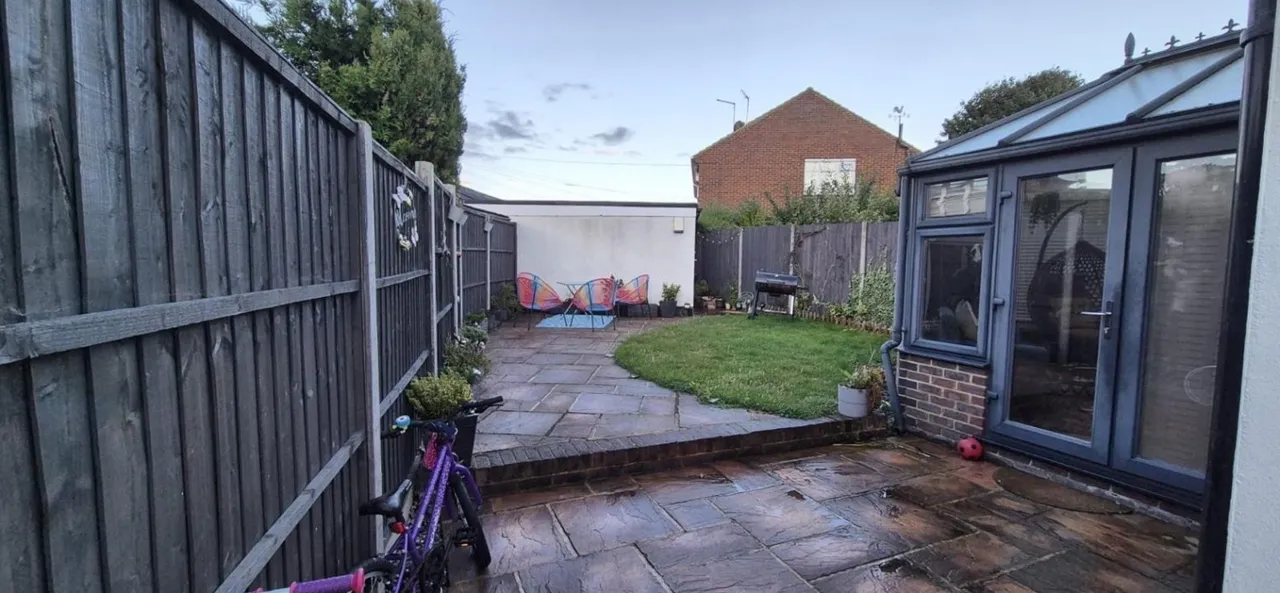 Summerhouse Drive, Dartford, DA2, photo 21
