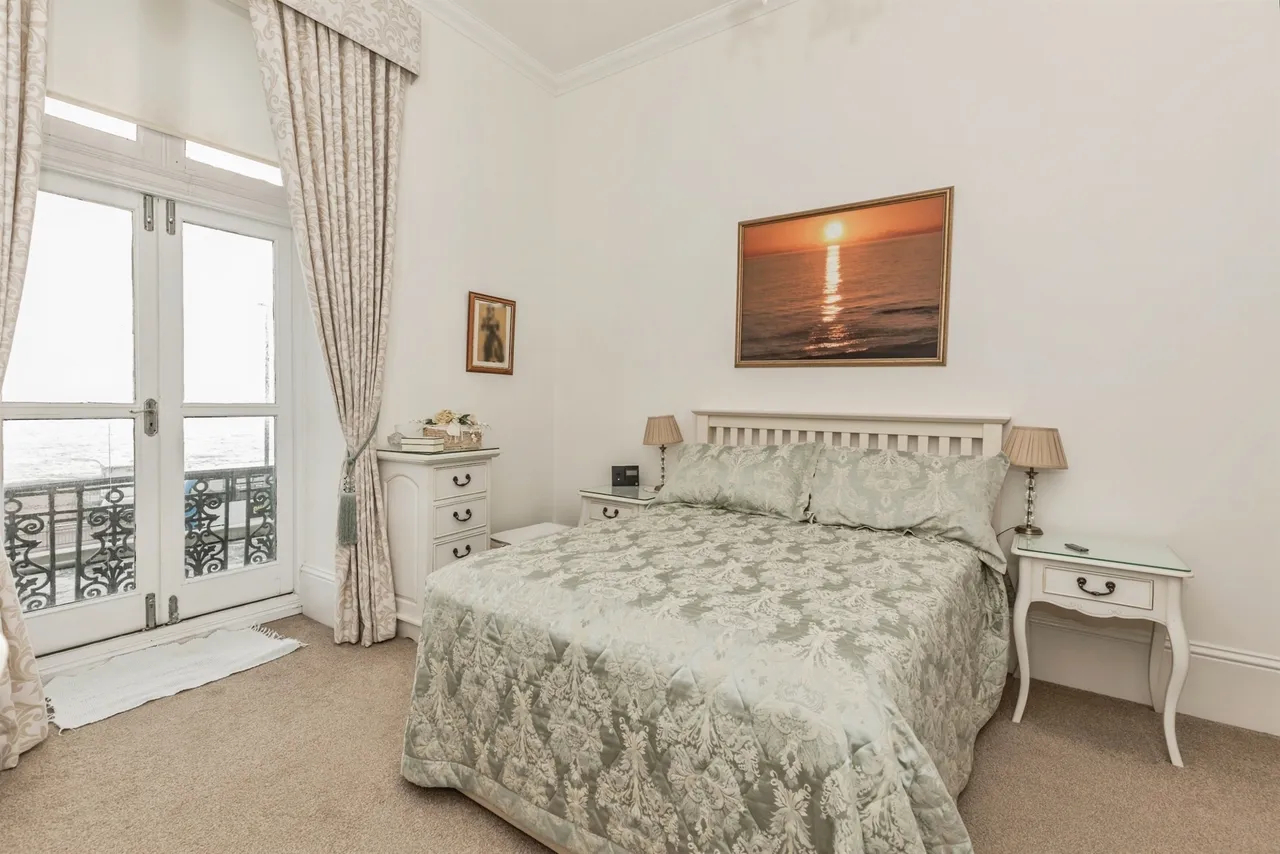Robertson Terrace, Hastings, photo 10