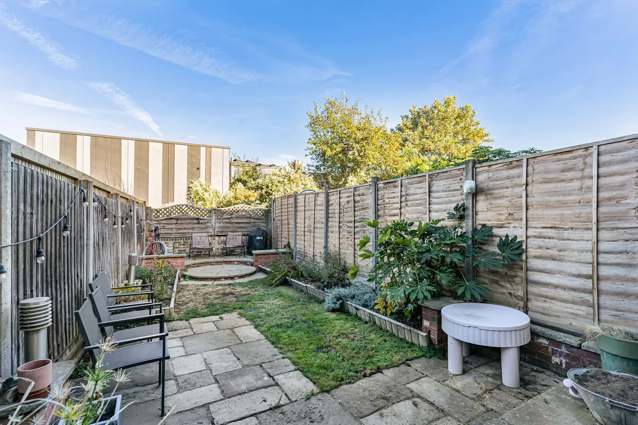 Coopersale Road, London, E9, photo 32
