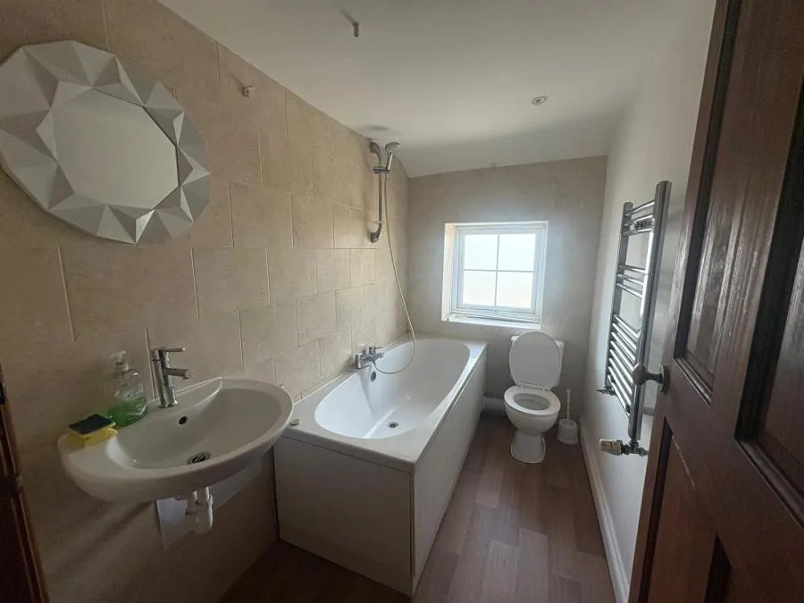 Station Road, Brize Norton, OX18, photo 8