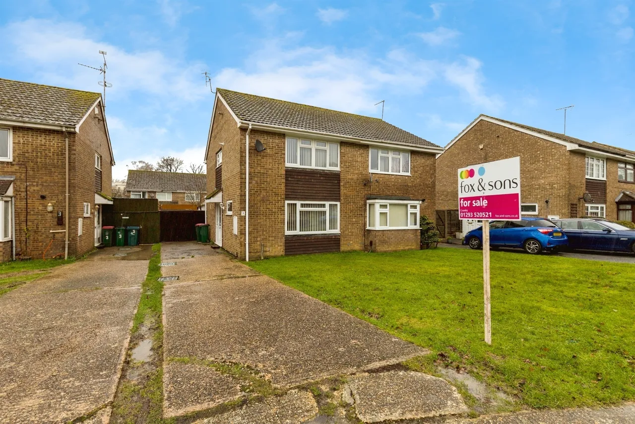 3 bed house for sale, Sheppey Close, Crawley, RH11