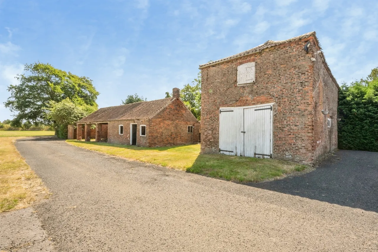 Belton Road, Sandtoft, Doncaster, photo 3