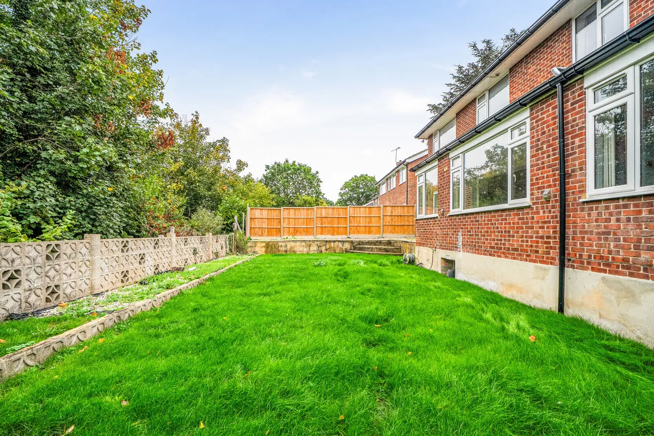 Nursery Gardens, Purley on Thames, RG8, photo 13