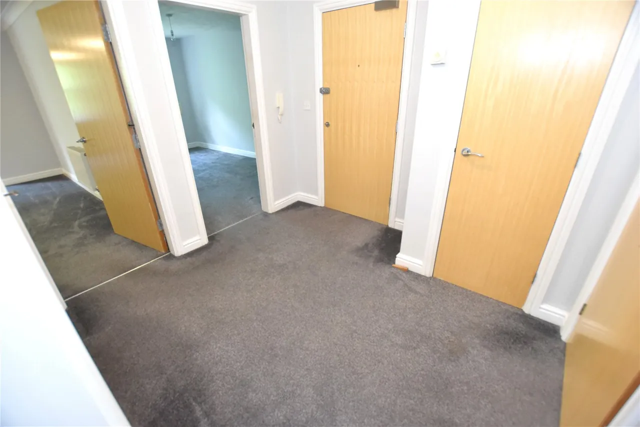 Ladybower Close, Upton, CH49, photo 12