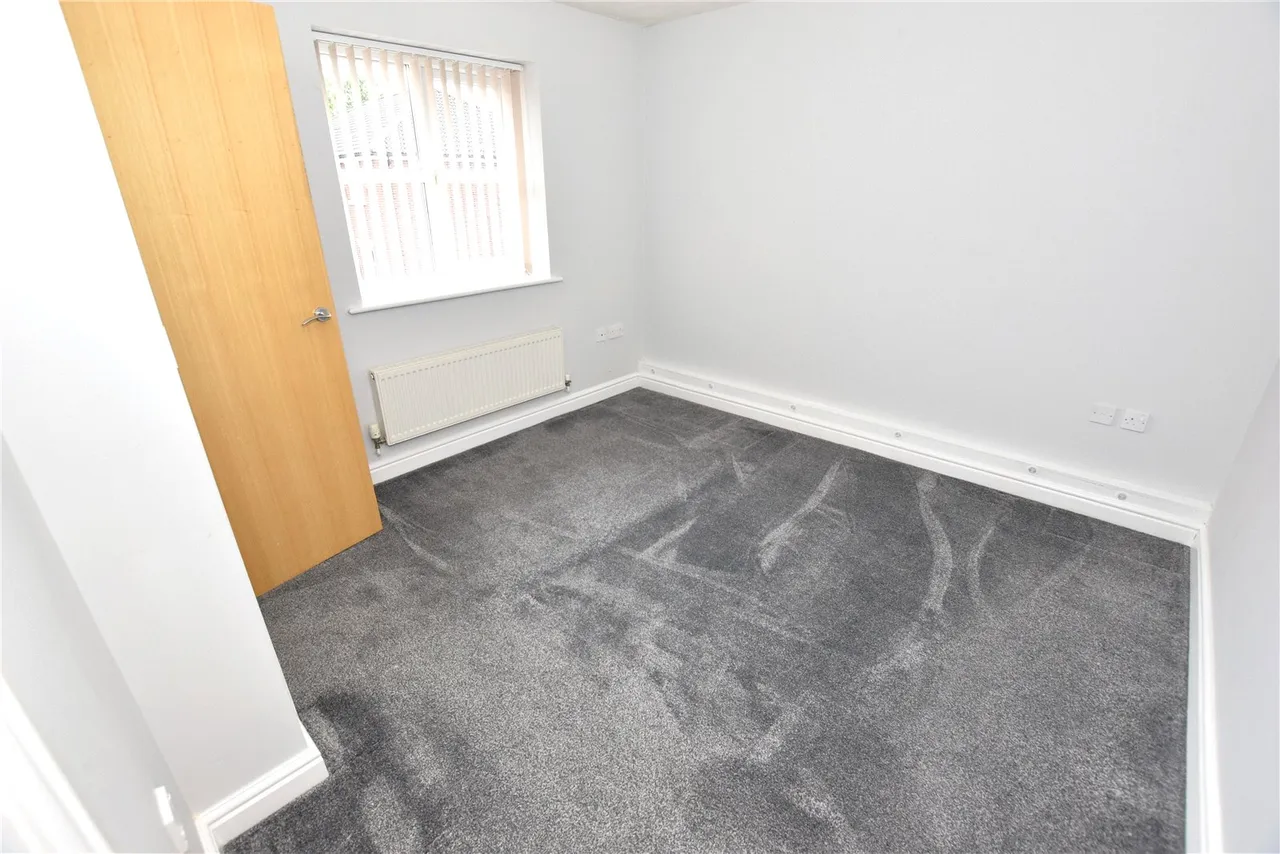 Ladybower Close, Upton, CH49, photo 6