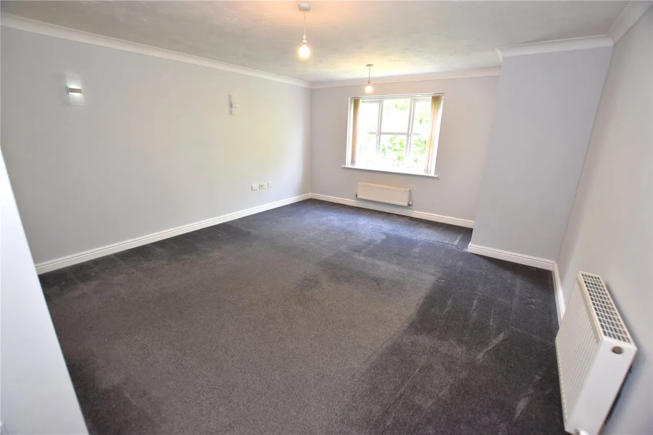 Ladybower Close, Upton, CH49, photo 3