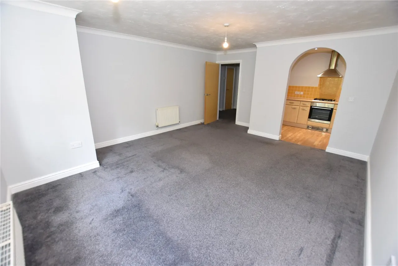 Ladybower Close, Upton, CH49, photo 2