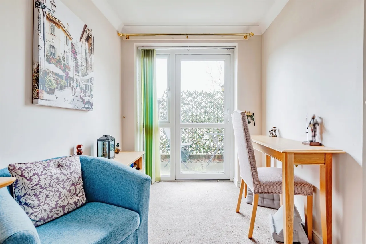 Linkfield Lane, Redhill, photo 7