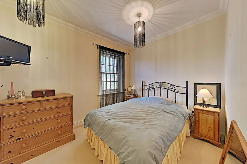 East Street Bookham, Leatherhead KT23 4QU, photo 7
