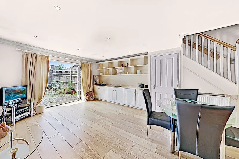East Street Bookham, Leatherhead KT23 4QU, photo 4