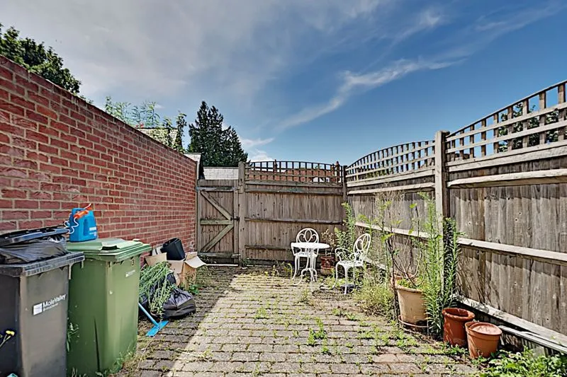 East Street Bookham, Leatherhead KT23 4QU, photo 10