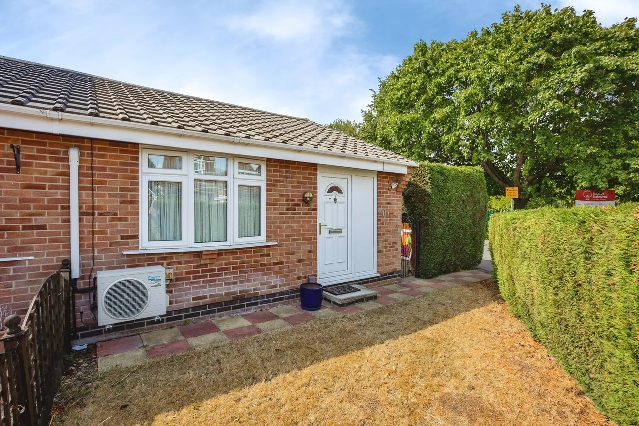 2 bed house for sale, Barsby Drive, Loughborough, LE11