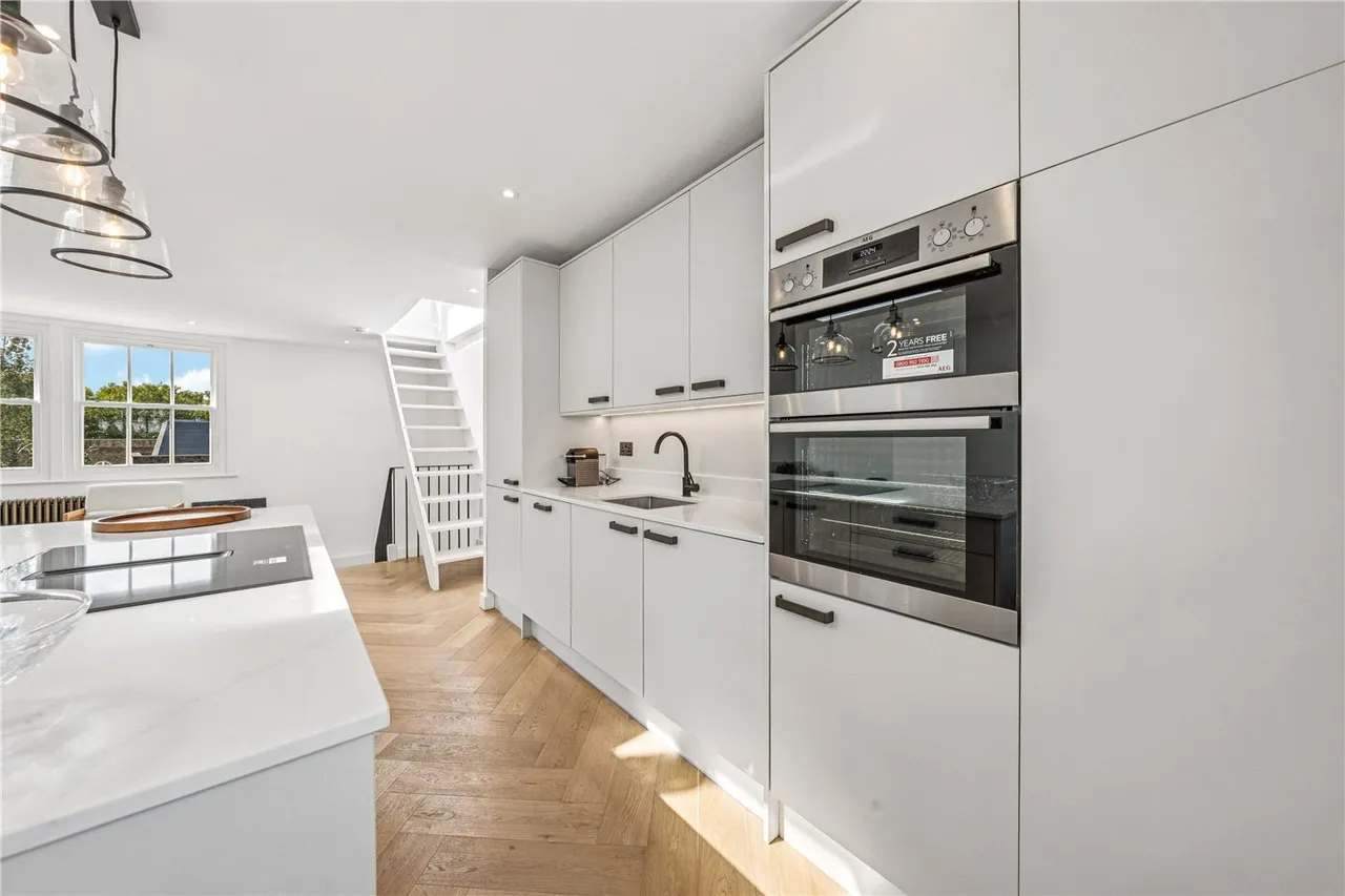 Ledbury Road, London, W11, photo 5