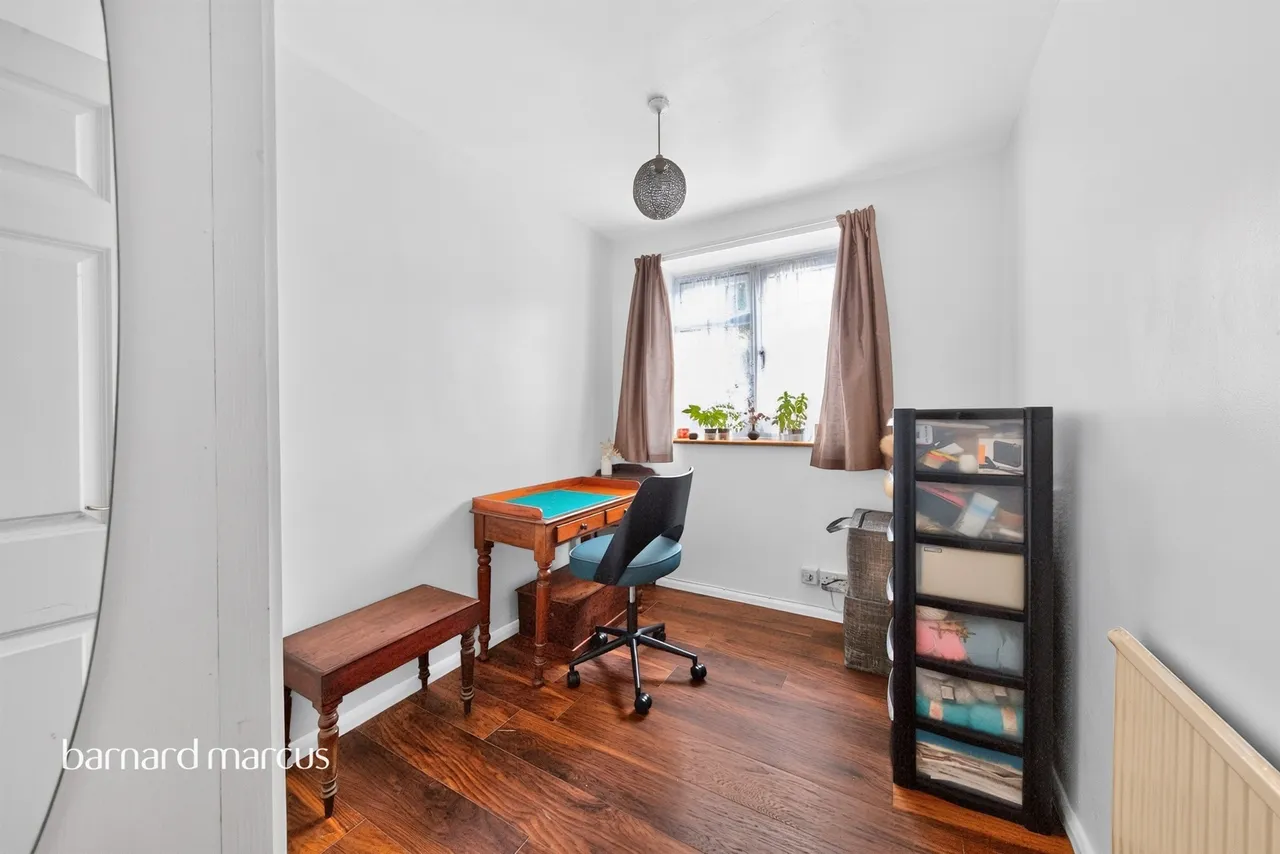 Palmerston Road, London, photo 7