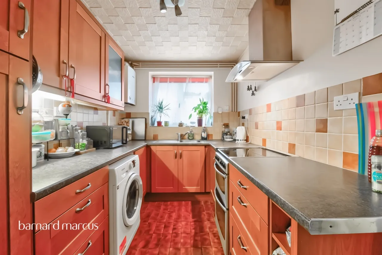 Palmerston Road, London, photo 2