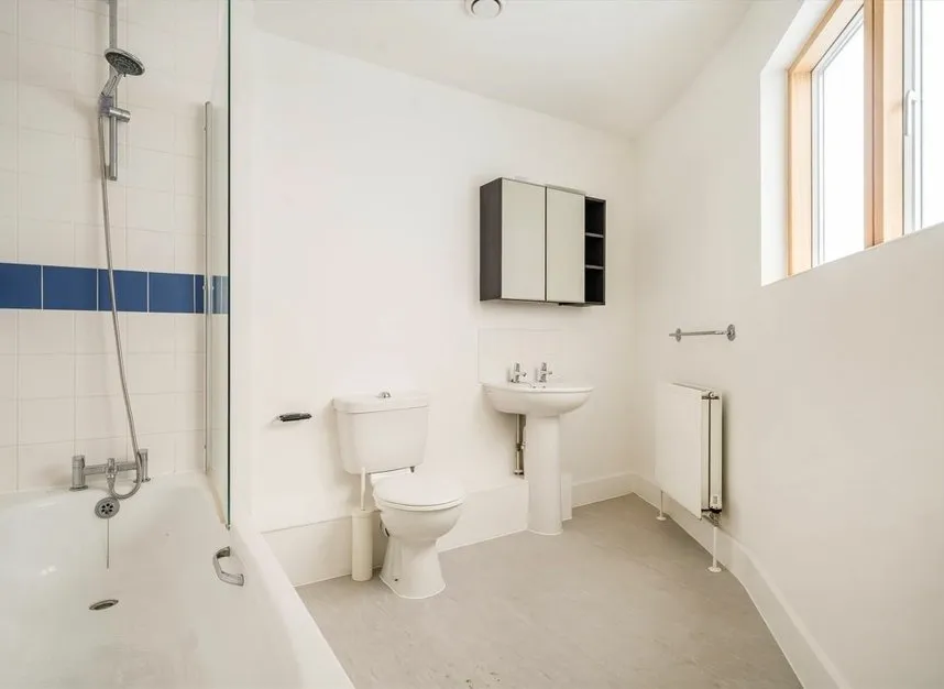 Ladywell Road, Lewisham, SE13, photo 6
