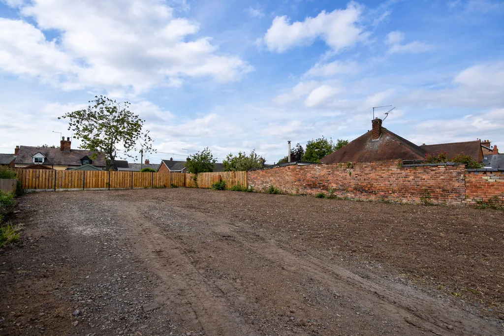 building plot / land for sale, Kingsway, Whitchurch