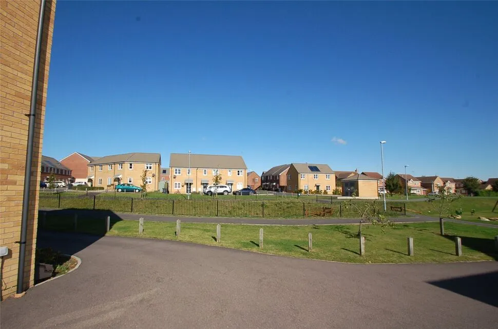 Hillfield Road, Oundle, PE8, photo 9