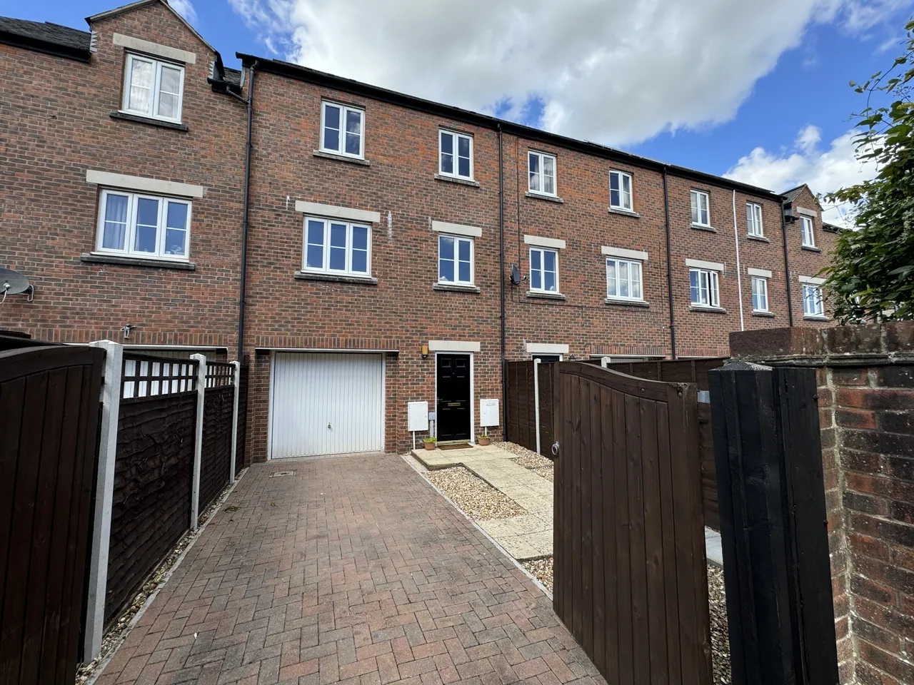 4 bed house to rent, Geoffrey Farrant Walk, TA1