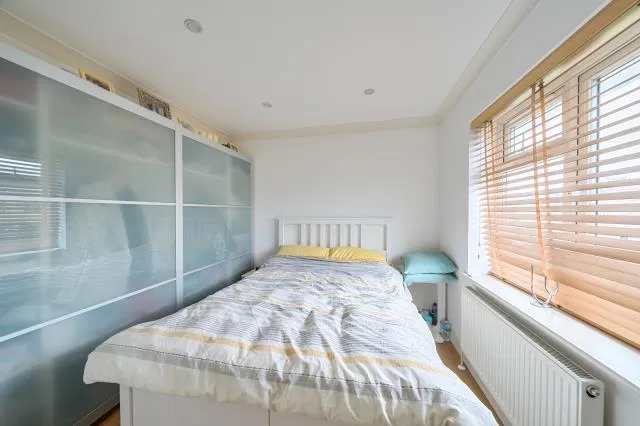 Kingsgate Avenue, London, N3, photo 7
