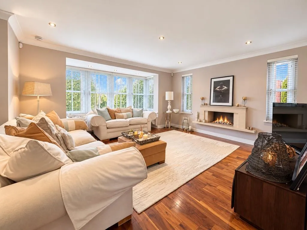 Royal Gardens, Bothwell, G71, photo 2