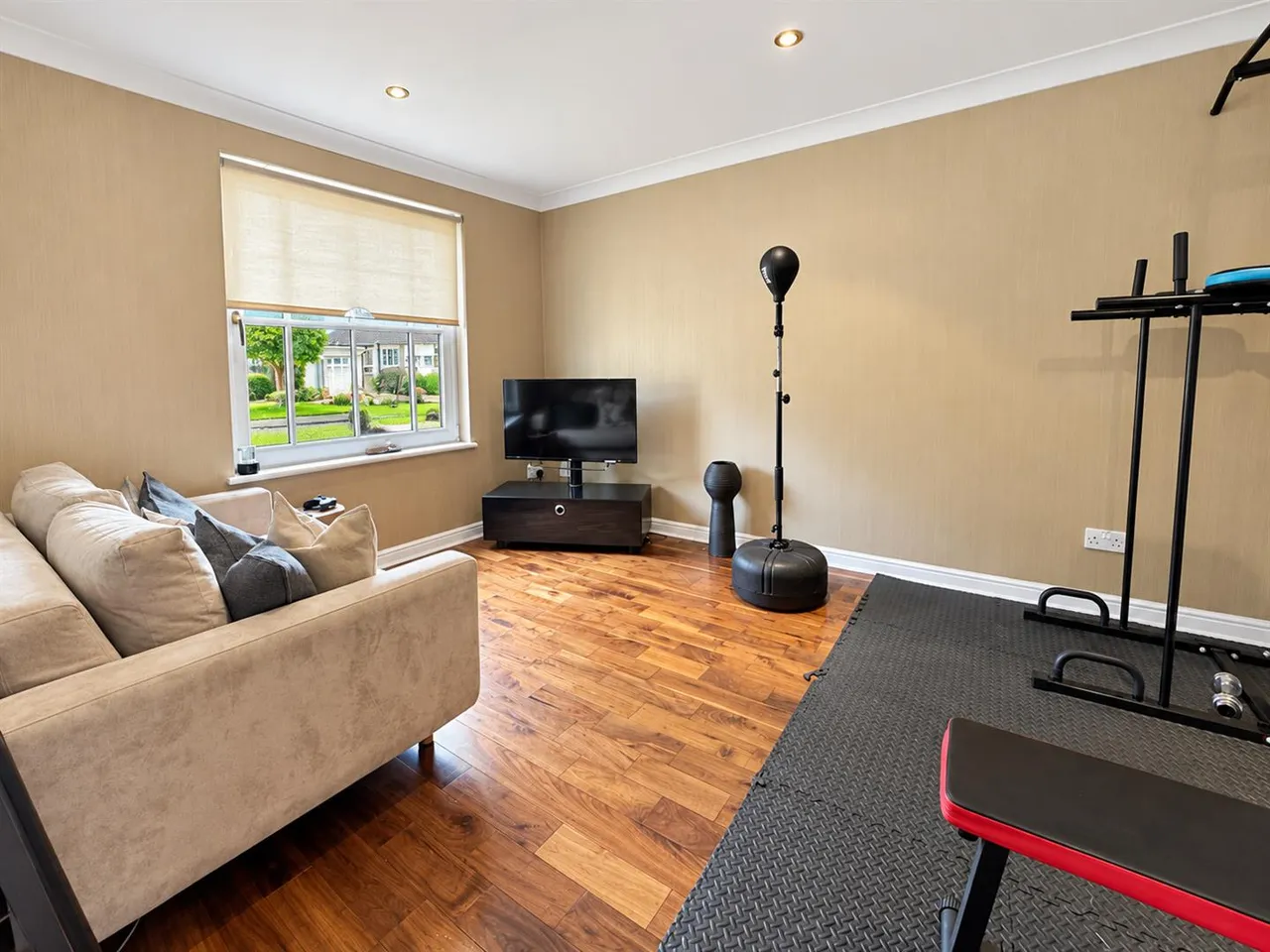 Royal Gardens, Bothwell, G71, photo 14