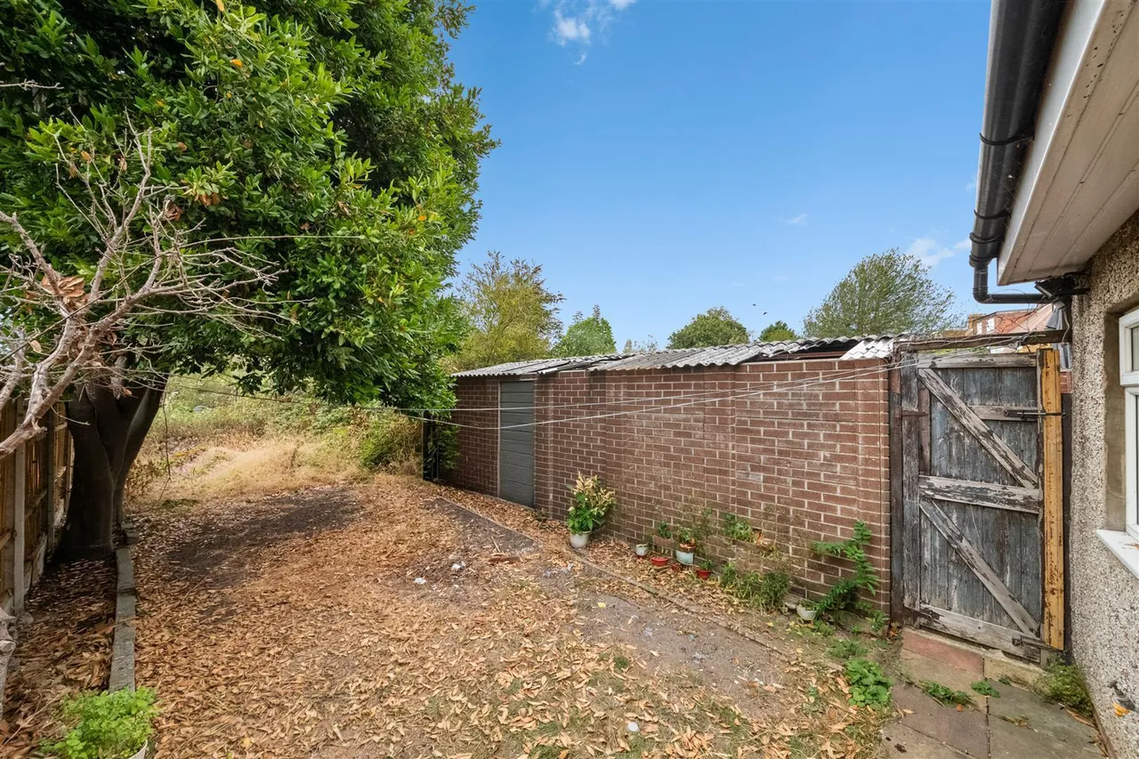 Lyncroft Gardens, Hounslow, photo 15