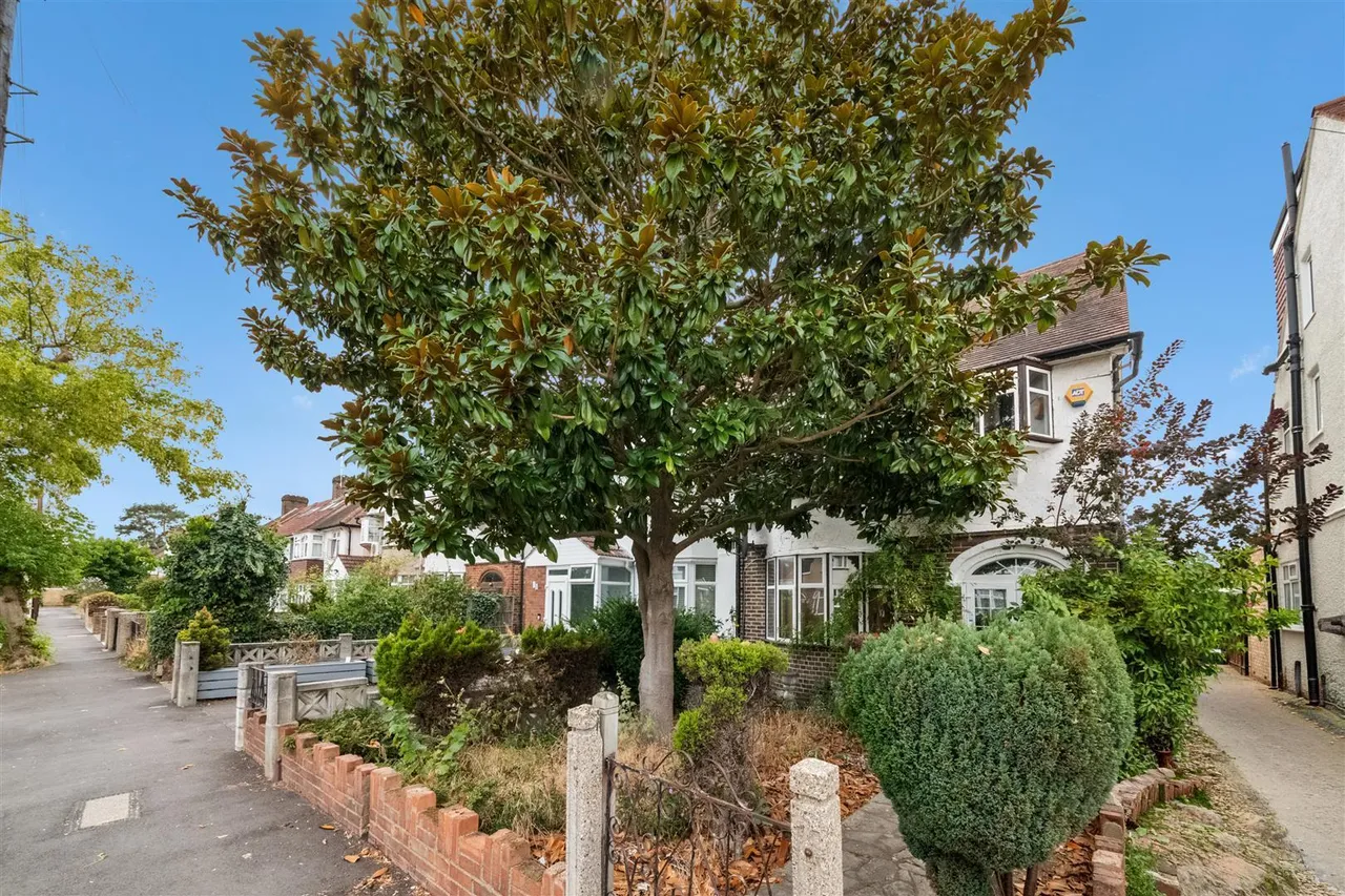 5 bed house for sale, Lyncroft Gardens, Hounslow
