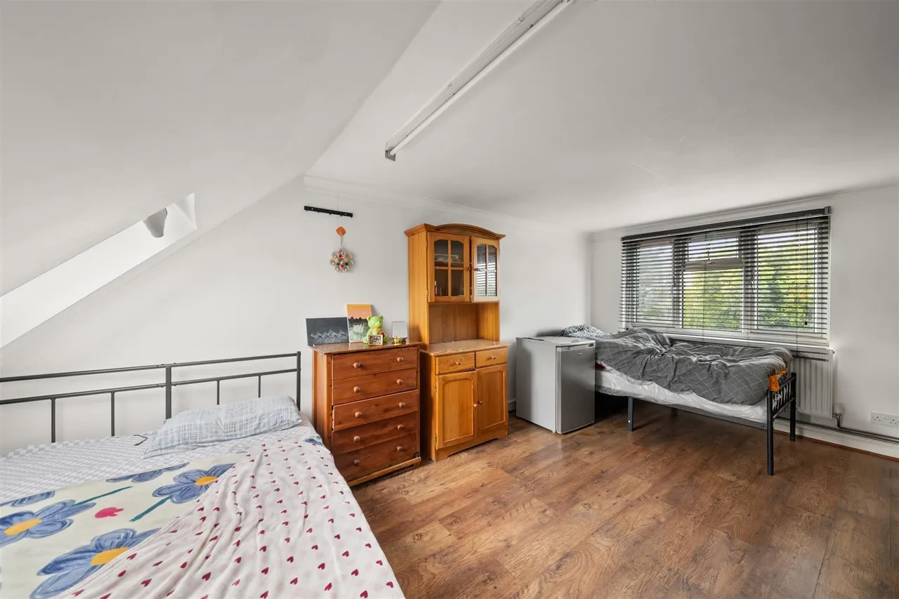 Lyncroft Gardens, Hounslow, photo 9